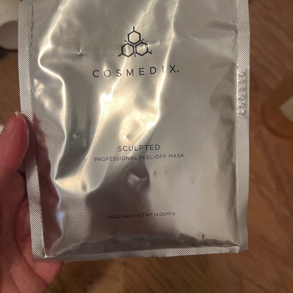 NWT cosmedix PRO TWO sculpted peel off  face mask - Picture 1 of 4